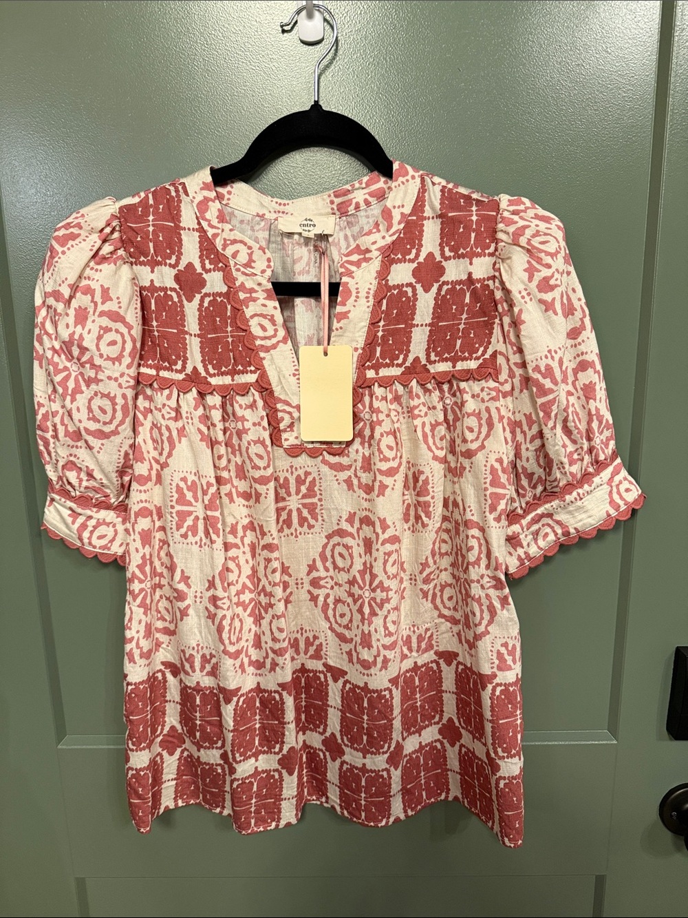 entro Pink and White Printed Puff Sleeve Blouse